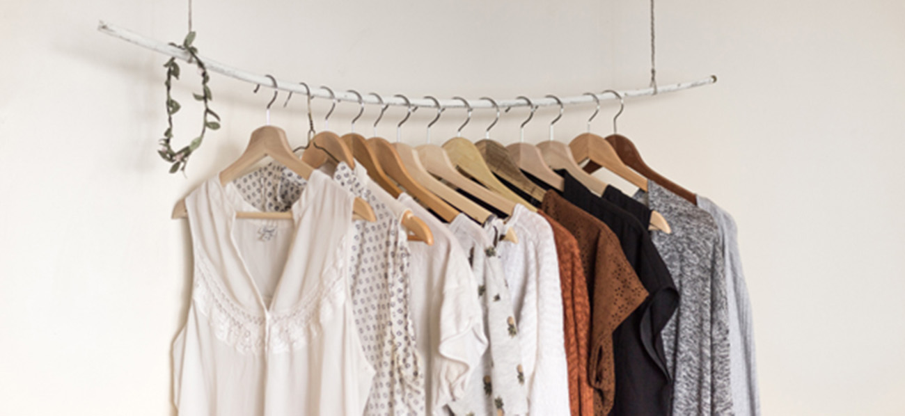 Breaking Out of Fashion Inertia: How to Experiment with Different Outfit Combinations